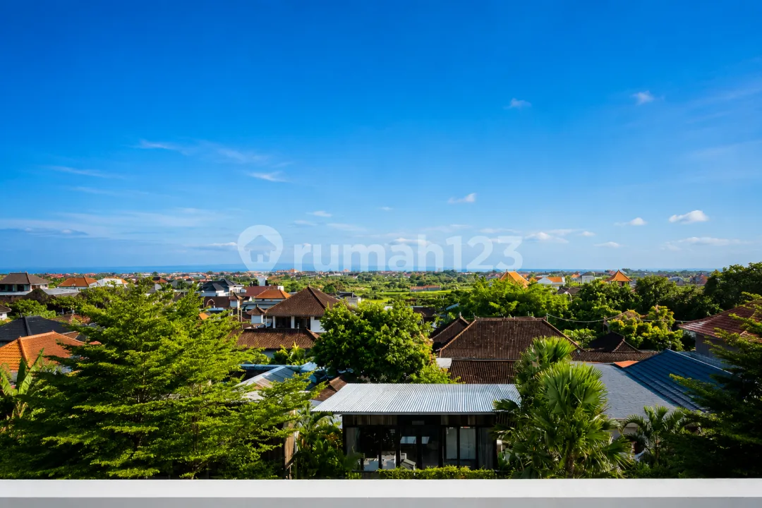 Dijual Villa Hak Milik Rooftop Luas di Canggu, Bali. Harga Sangat Menarik! - Svfc049 - Image 1 of 4
