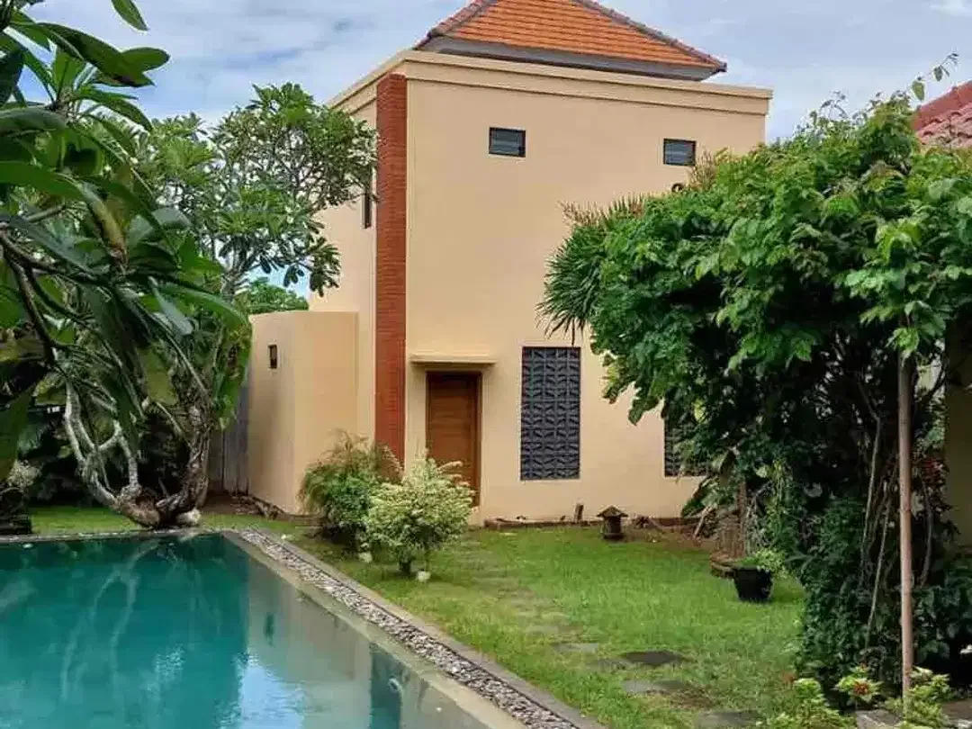 DIJUAL / FREEHOLD : Villas 3 Beds, Jl. Bukit Hijau, Jimbaran Side Walk, Badung, Bali - Image 6 of 7