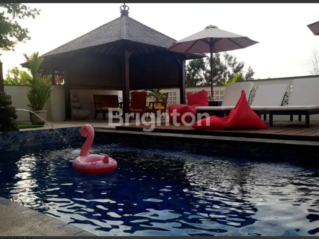 VILLA JUAL KUALITAS BAGUS, TERAWAT DI UNGASAN - DEKAT KE SEMUA AREA WISATA DI KUTA BAGIAN SELATAN (IQUN) - Image 1 of 6