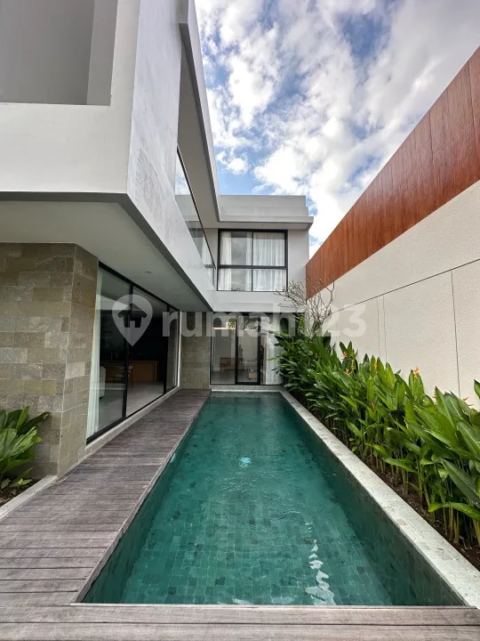 Disewakan Villa Baru Full Furnished Kerobokan - Image 3 of 4