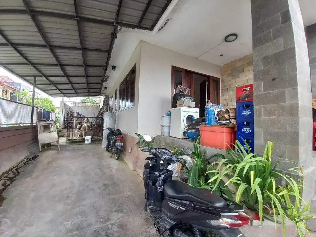 Rumah Mewah Posisi Hook di Gatot Subroto Barat - Image 3 of 10