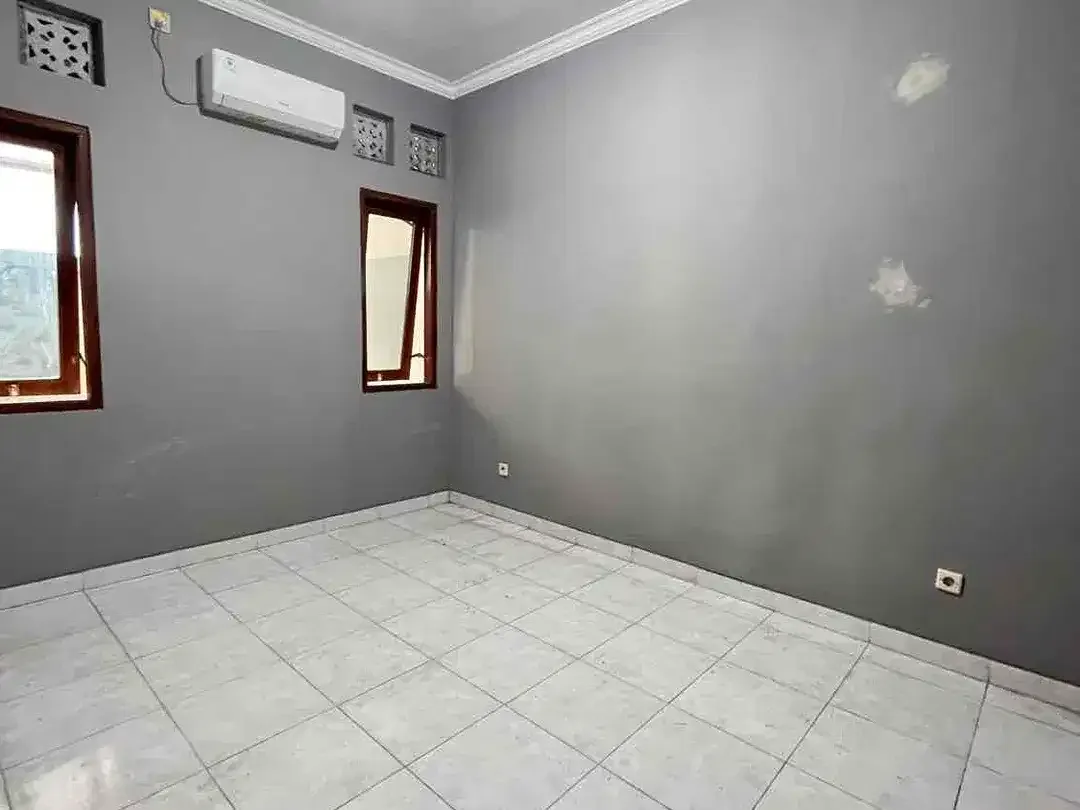 Disewakan Rumah 2 lantai siap huni, Renon - Image 8 of 10