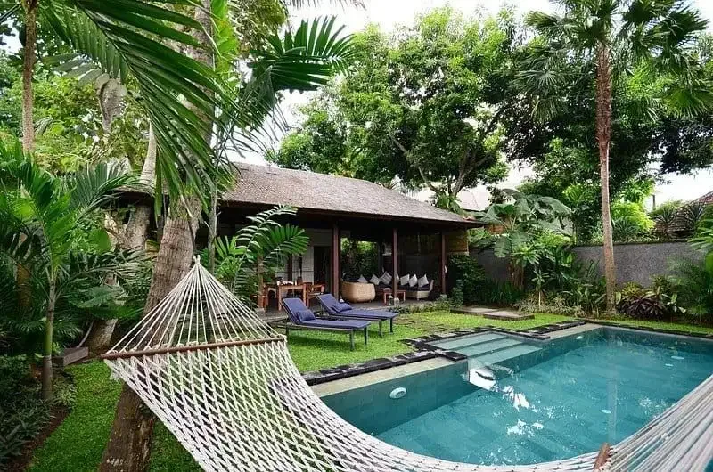 Villa Tropical kawasan Pantai Jimbaran - Image 2 of 10