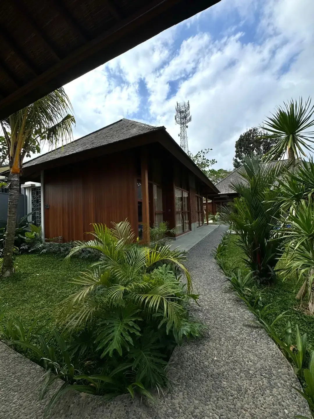 Villa For Sale with Prime location in Uluwatu Bali - Image 5 of 10