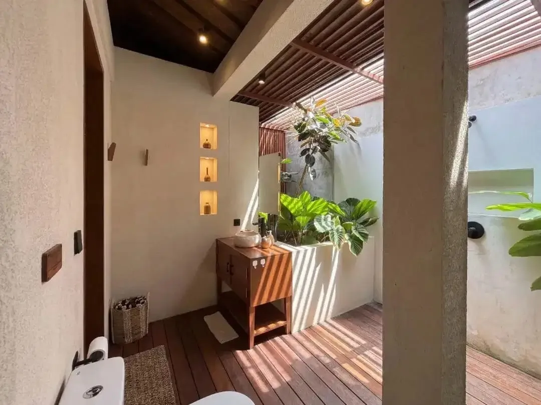Leasehold Turnkey Villa in Pecatu's High-Growth Investment - Image 2 of 10