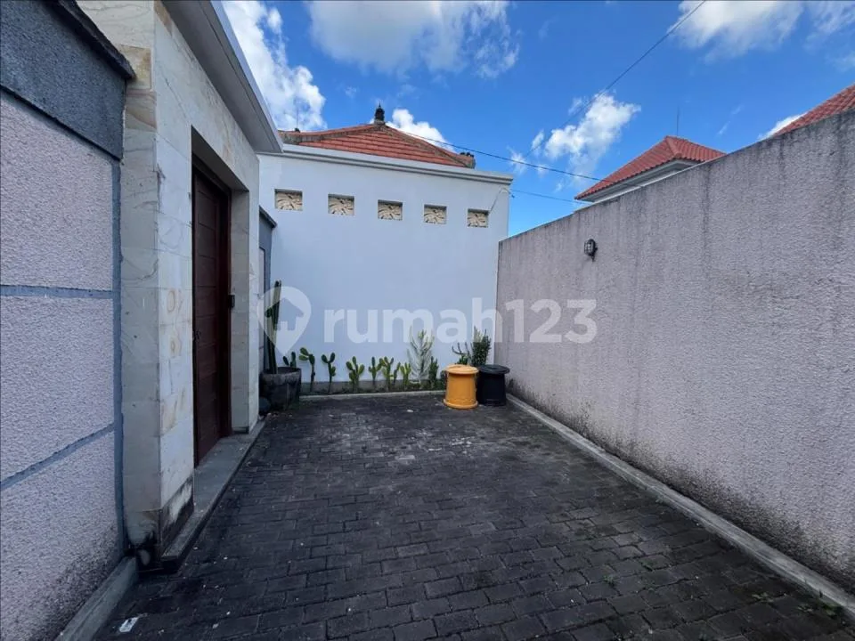 Villa Sewa dengan 3 Kamar Tidur di Jl Munduk Batu Belah, Pererenan - Image 2 of 4