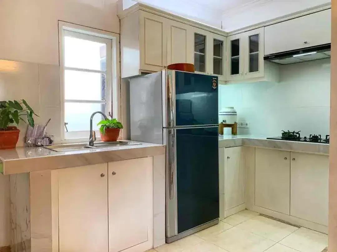 Di jual Villa Lantai 2
Lokasi di Kerobokan kuta badung bali - Image 5 of 10