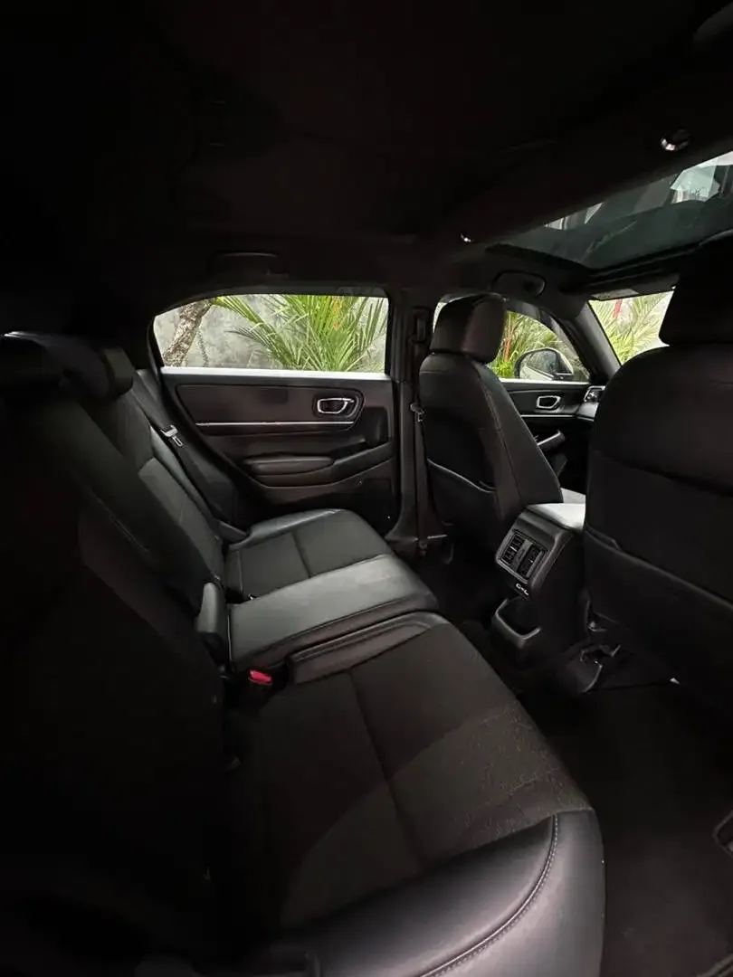 HRV SE 2023 NEW MODEL MATIC ASLI BALI LOW KM - Image 7 of 10