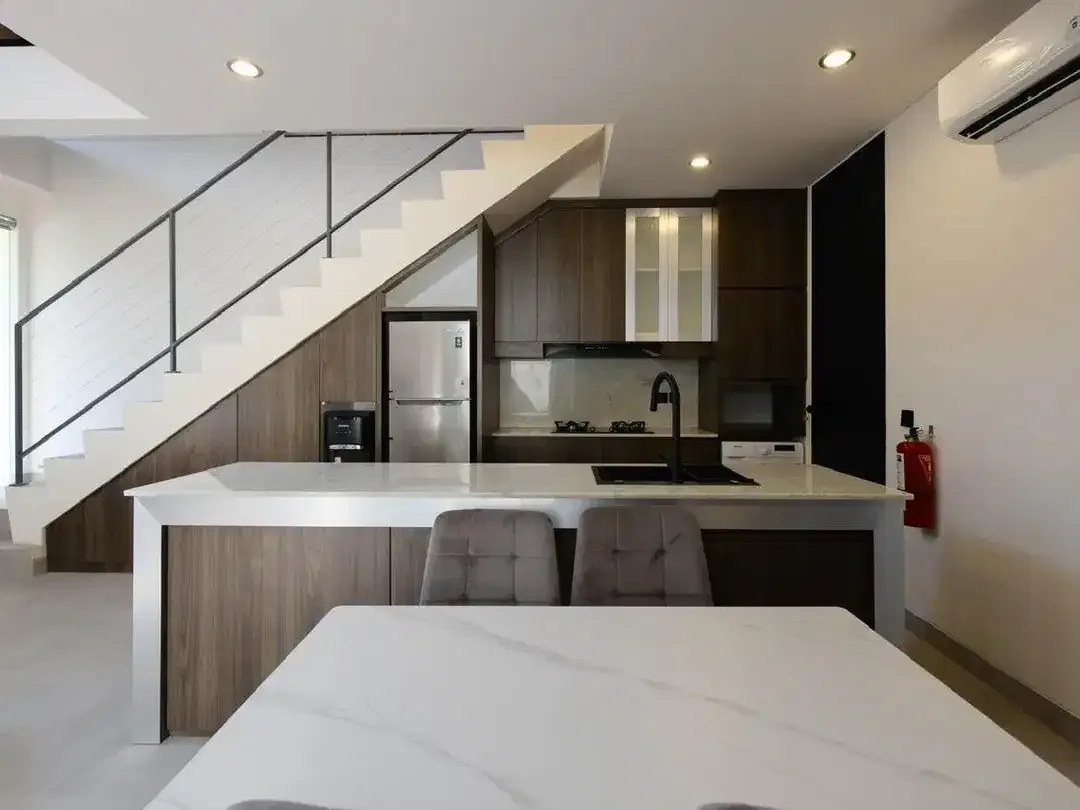 Freehold Villa Modern Tropis dengan Desain Japandi yang Timeless di Kawasan Premium Kerobokan - Image 5 of 10