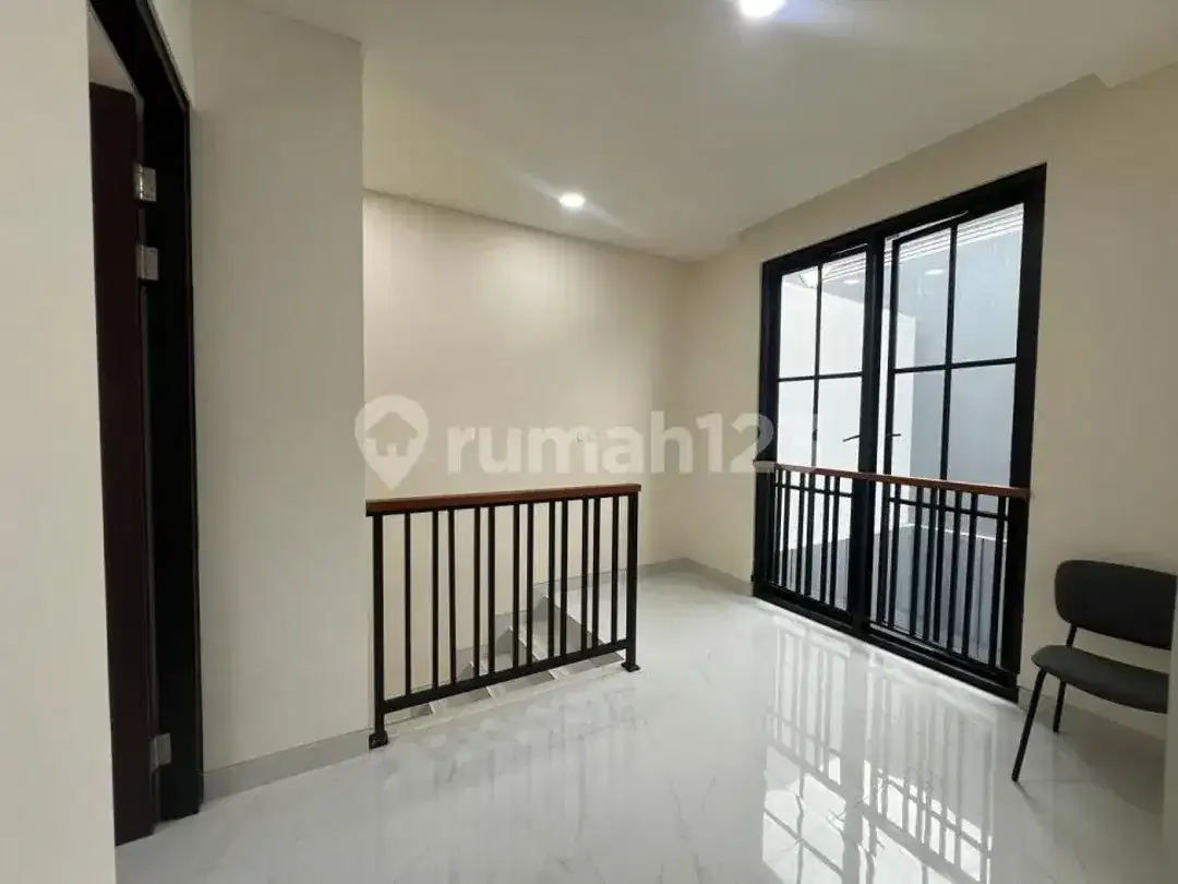 Freehold Modern House One Gate System Near Toll Gate Sanur - Image 5 of 9