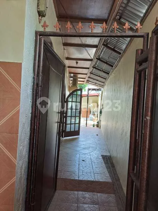 Rumah Mewah Ala Eropa di Jantung Denpasar - LT 400 MÂ², Prestisius, Langka & Siap Huni! Hanya 5 M! - Image 3 of 4