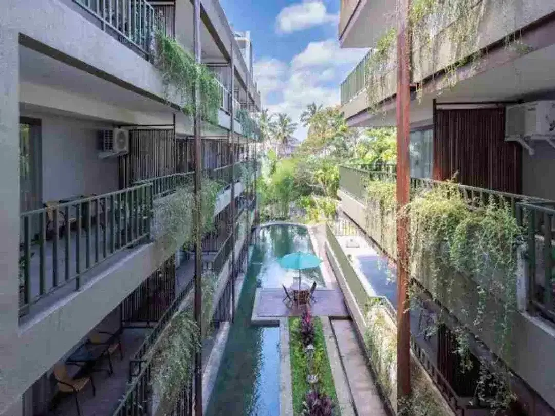 Hotel + 6 unit villa dalam satu area luas, hanya menit ke Pantai Mengening Cemagi – Canggu - Image 3 of 10