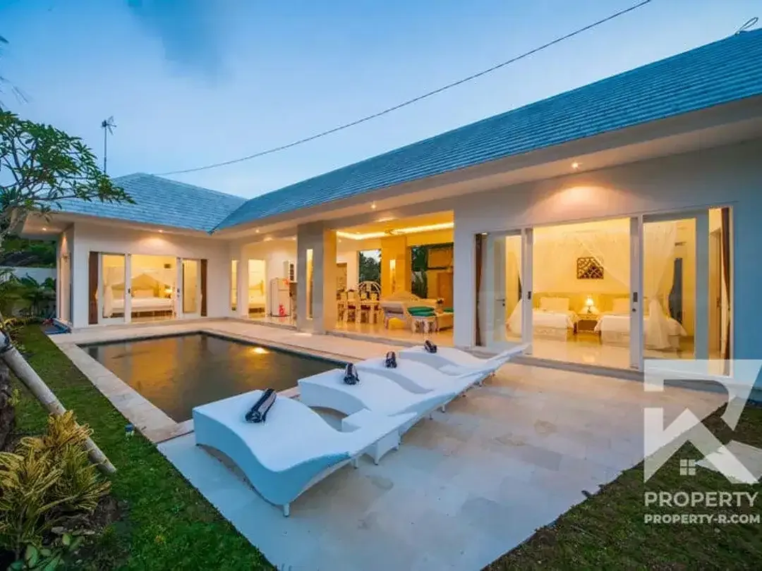 Villa 3 Kamar Tidur Modern dengan Pemandangan Sawah di Ubud Bali untuk Dijual Leasehold - Image 1 of 10