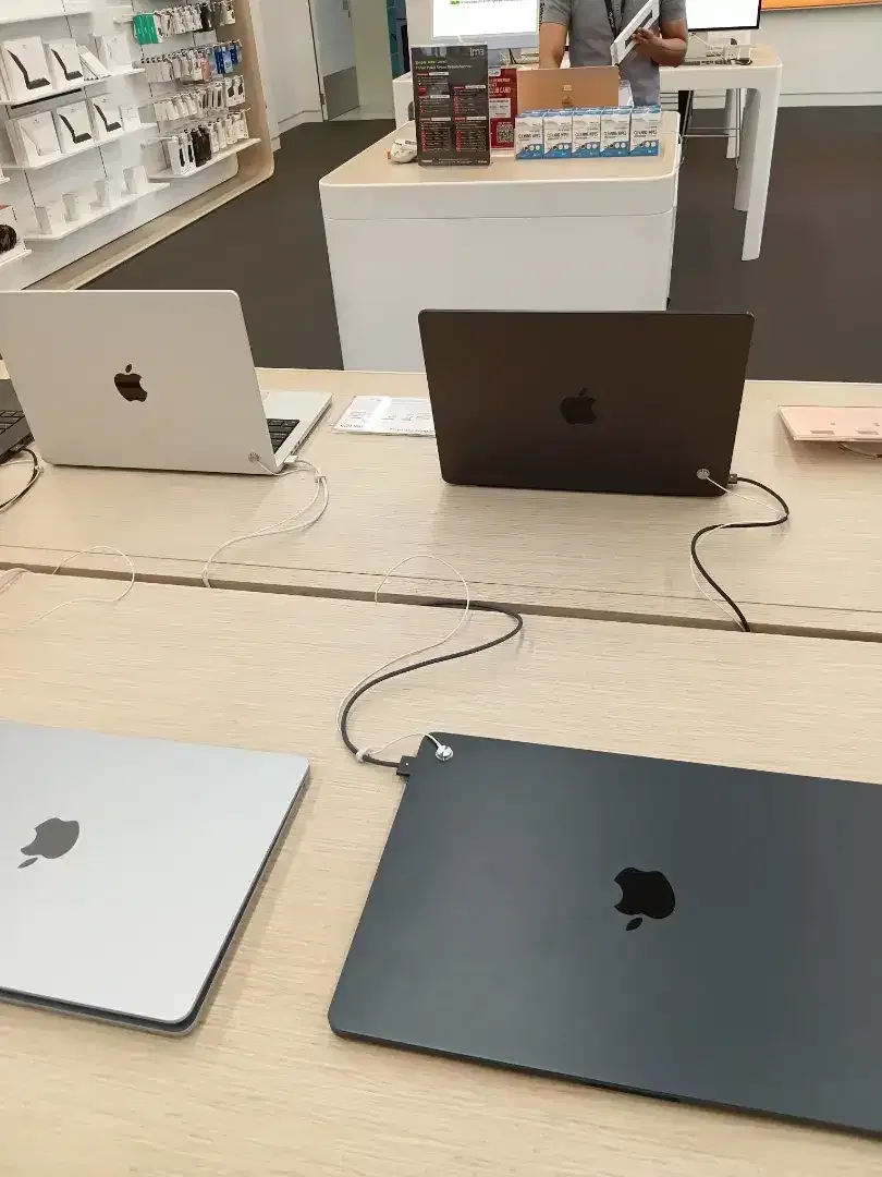 MacBook Air M4 bisa kredit 
Tanpa DP Tanpa biaya admin - Image 3 of 3