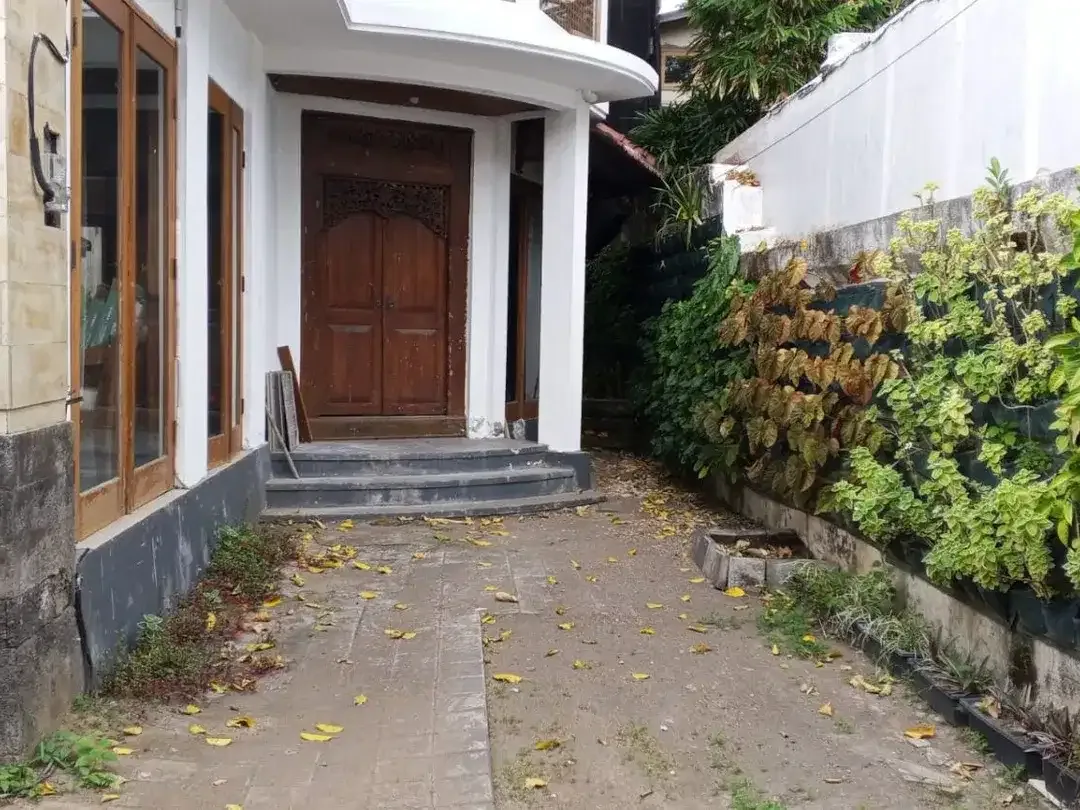RUMAH FULLY FURNISHED DI KUNTI SEMINYAK - Image 9 of 10