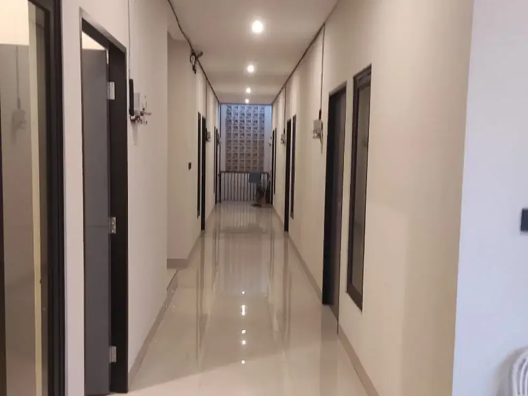 Kost Eksklusif 3 Lantai di Teuku Umar Lokasi Sangat Strategis - Image 5 of 10