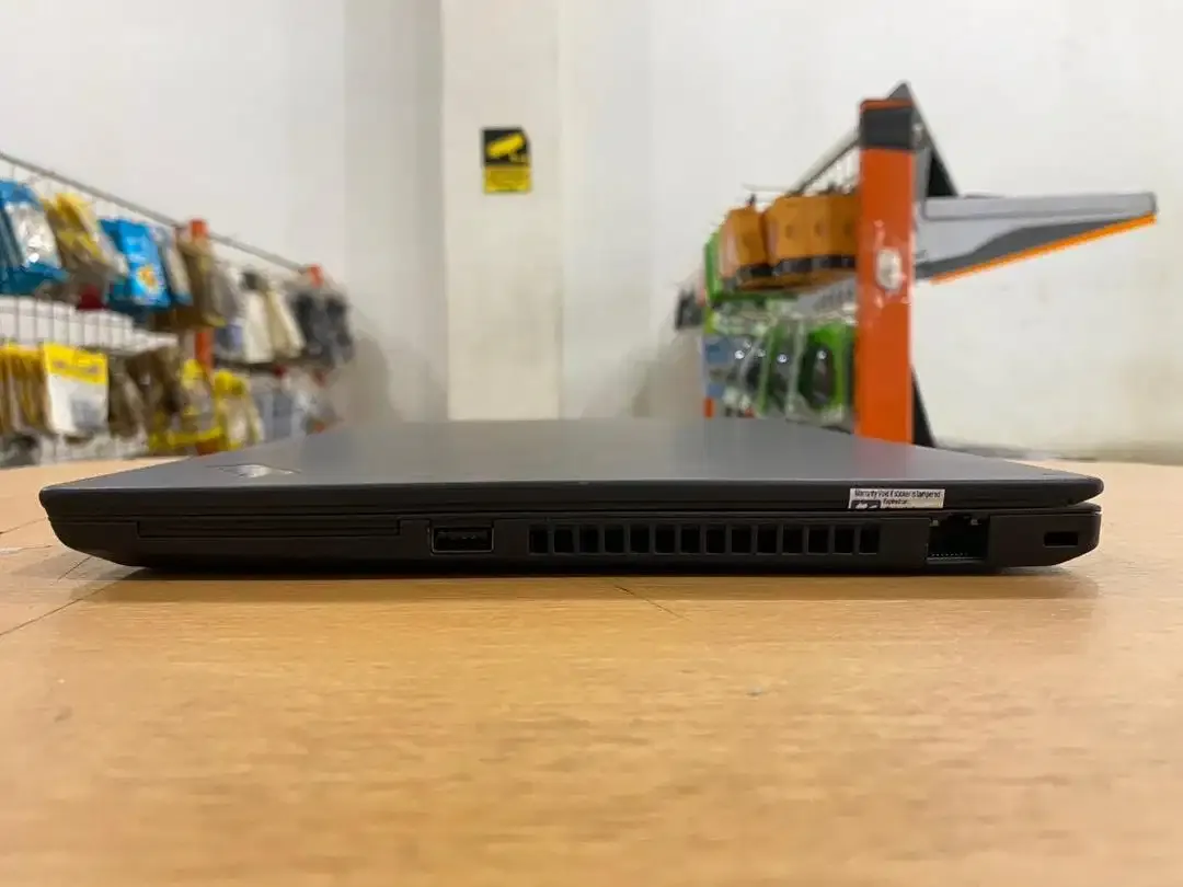 Lenovo ThinkPad T495 AMD Ryzen 5 Pro Ram 16GB SSD 512GB VGA 2GB Touch - Image 6 of 10