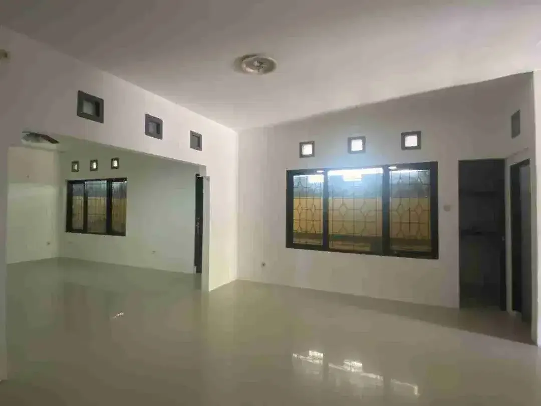 Rumah Minimalis Modern 5 Kamar Strategis di Palapa Sidakarya - Image 5 of 9