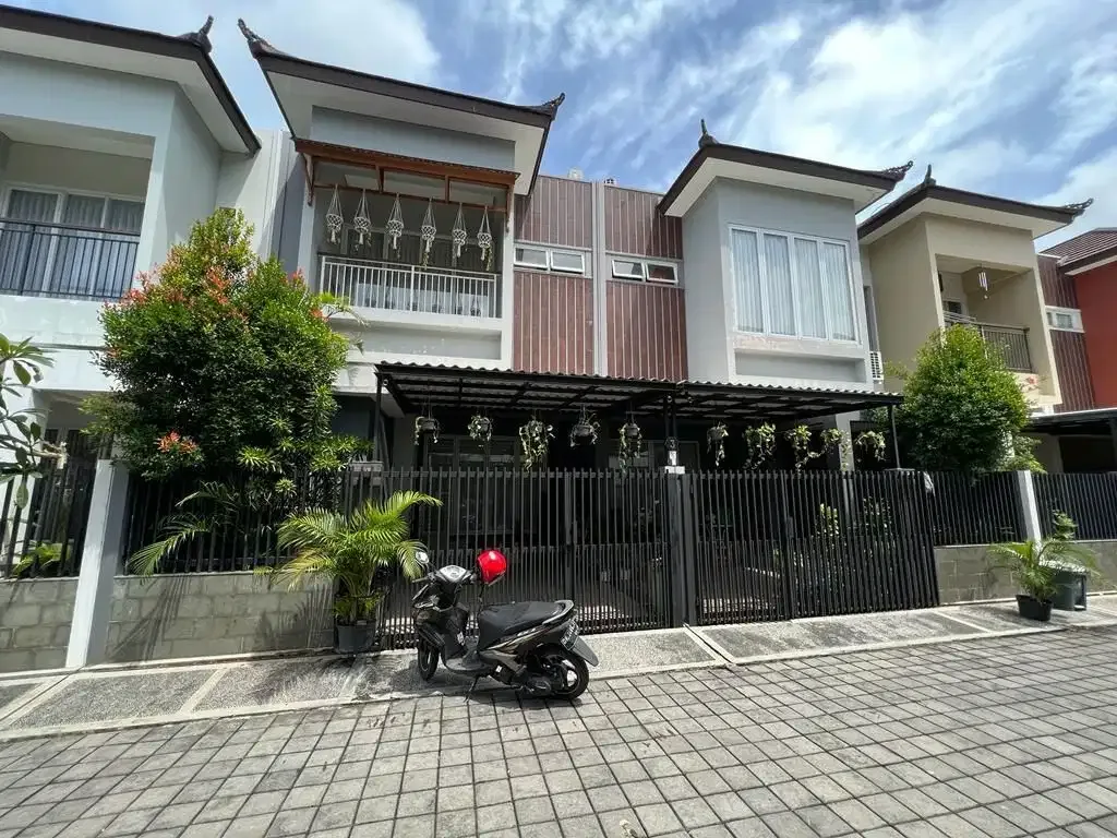 Dijual rumah minimalis lantai 2 kerobokan - Image 1 of 10