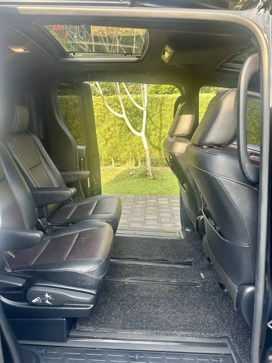 TOYOTA VOXY 2020 - Image 5 of 10