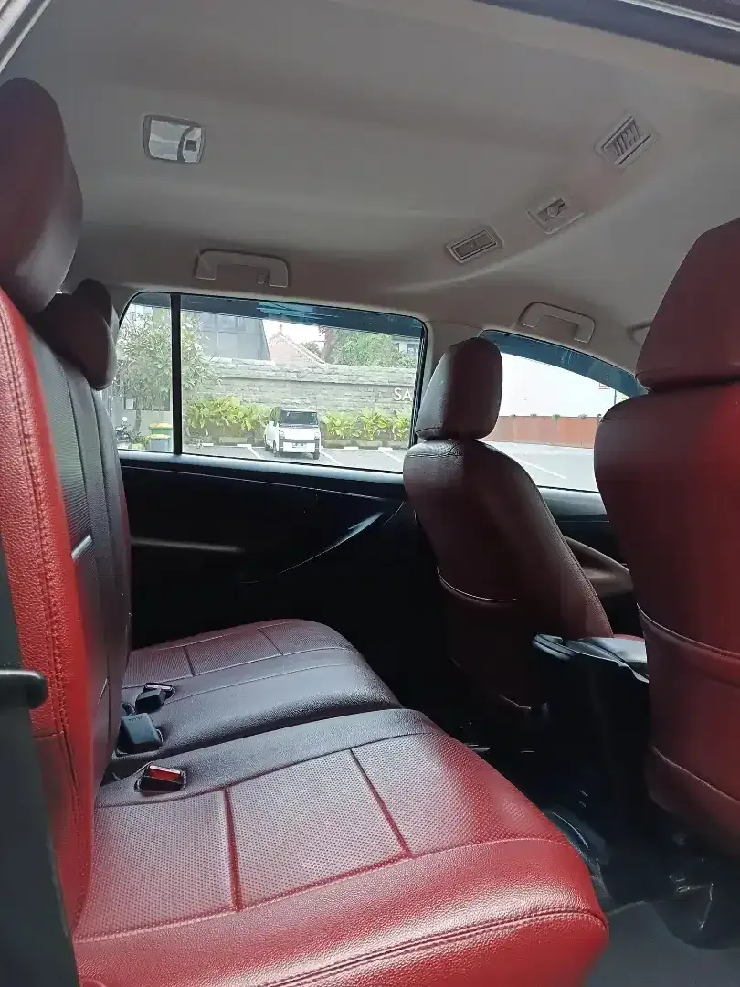INNOVA NEW MODEL MATIC BENSIN SUPER ISTIMEWA SIAP PAKAI - Image 7 of 10