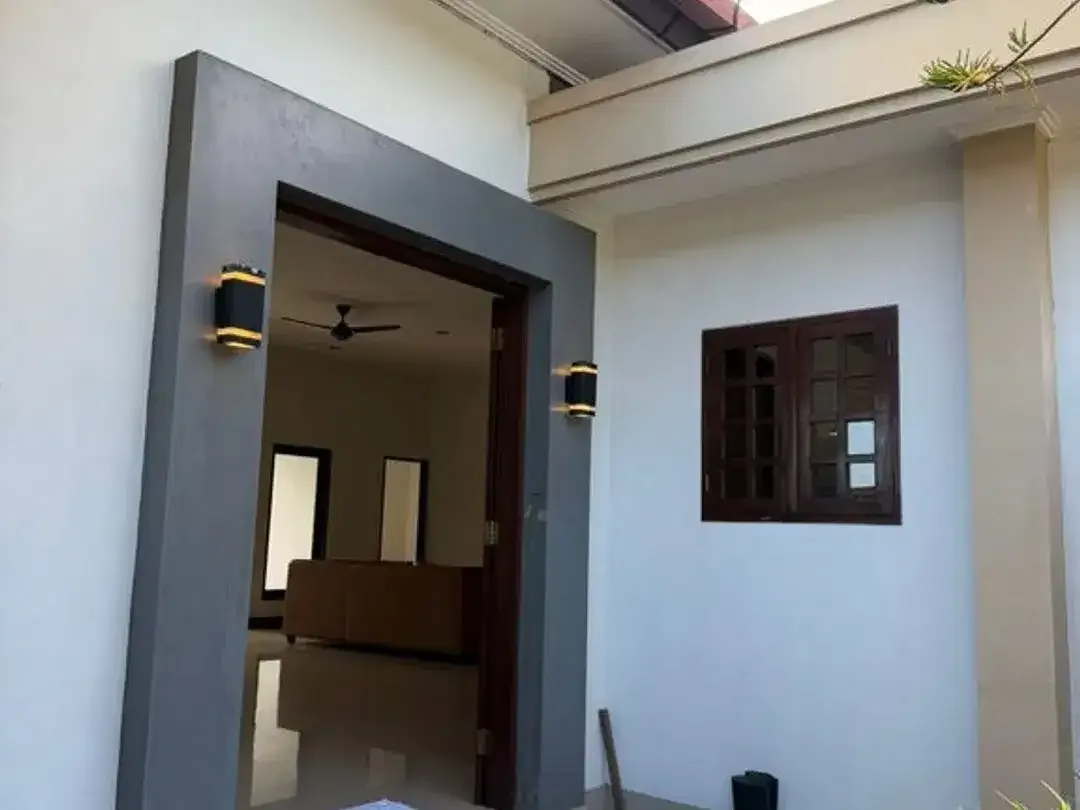 Rumah Modern Fully Furnished Dijual di Canggu dengan Private Pool - Image 3 of 7