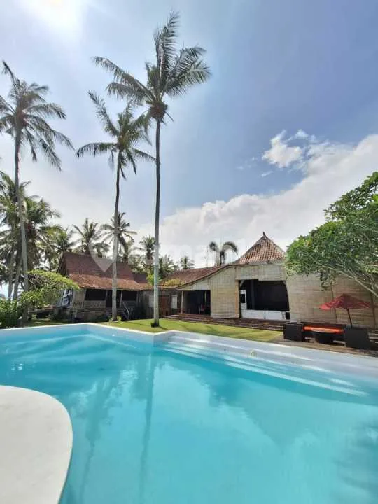 Beachfront Villa Soka Tabanan 3 Bedrooms 30 Are - Image 4 of 4
