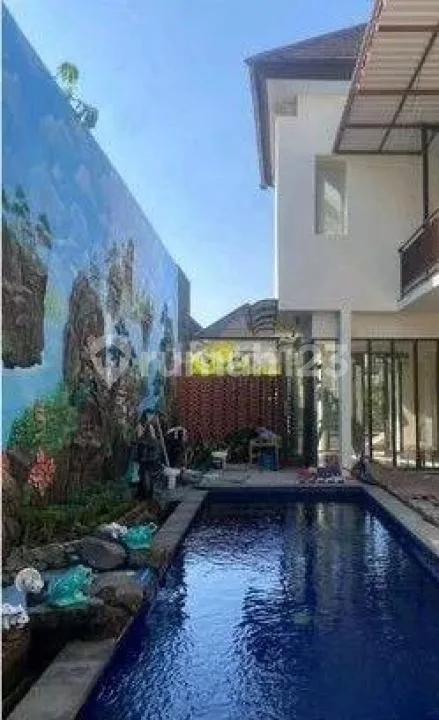Rumah Mewah 3 Lantai Denpasar Selatan - Image 3 of 4