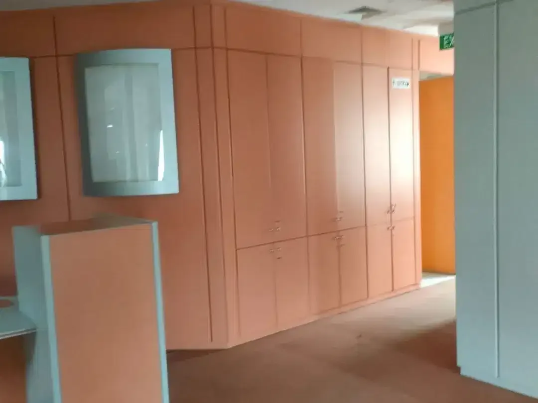 Disewakan Gedung Komersial Premium di Kawasan Teuku Umar – Cocok untuk Kantor, Bank, Klinik & Bisnis Skala Besar - Image 4 of 10