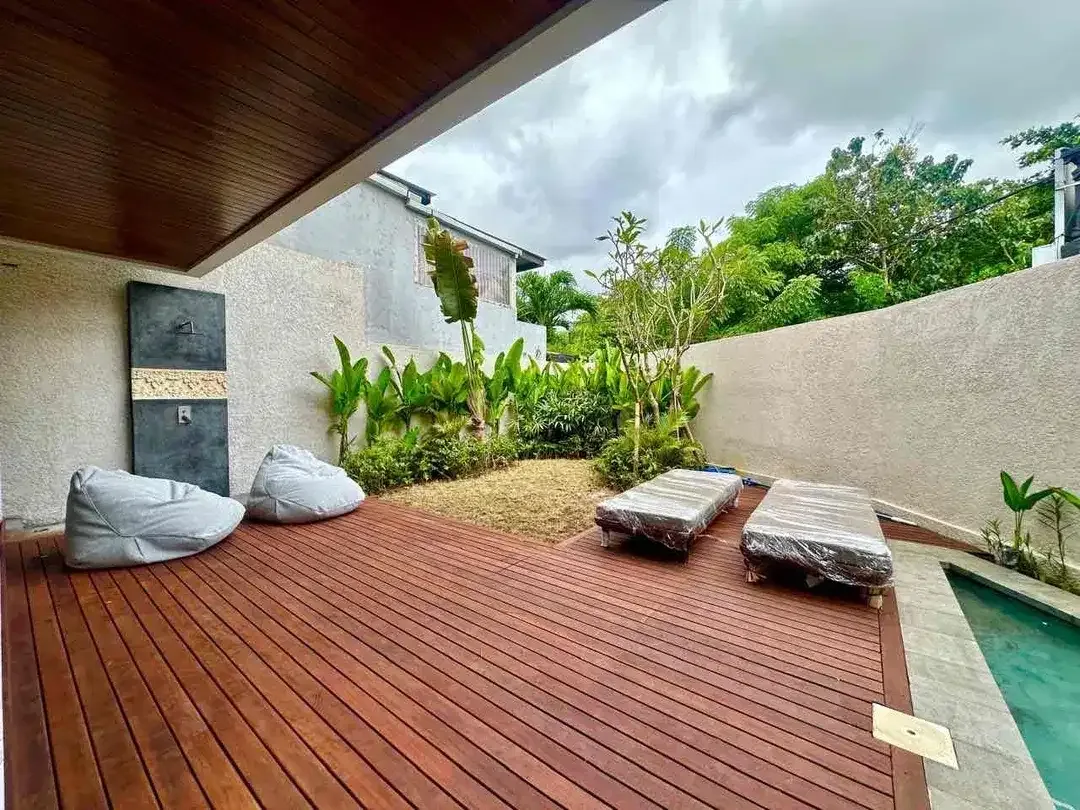 4 BEDROOMS MODERN COMTENPORARY ARCHITECTURAL STRUCTURE 1,5 KM TO THE BEACH STRATEGIC AND PRIME LOCATION AT BATU BOLONG CANGGU - Image 8 of 10