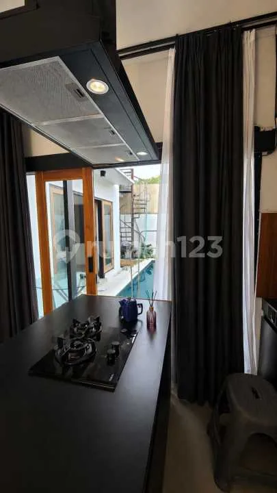 Villa Dua Lantai di Jimbaran Puri Gading Dekat Pepito - Image 3 of 4