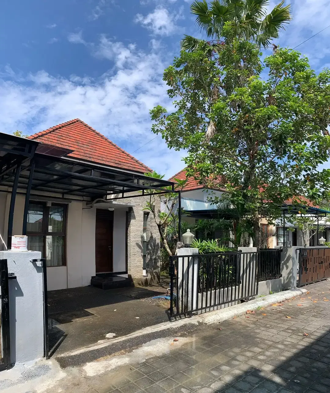 Dijual atau Sewa Rumah Siap Huni Perum Uma D'jimbaran - Image 1 of 10