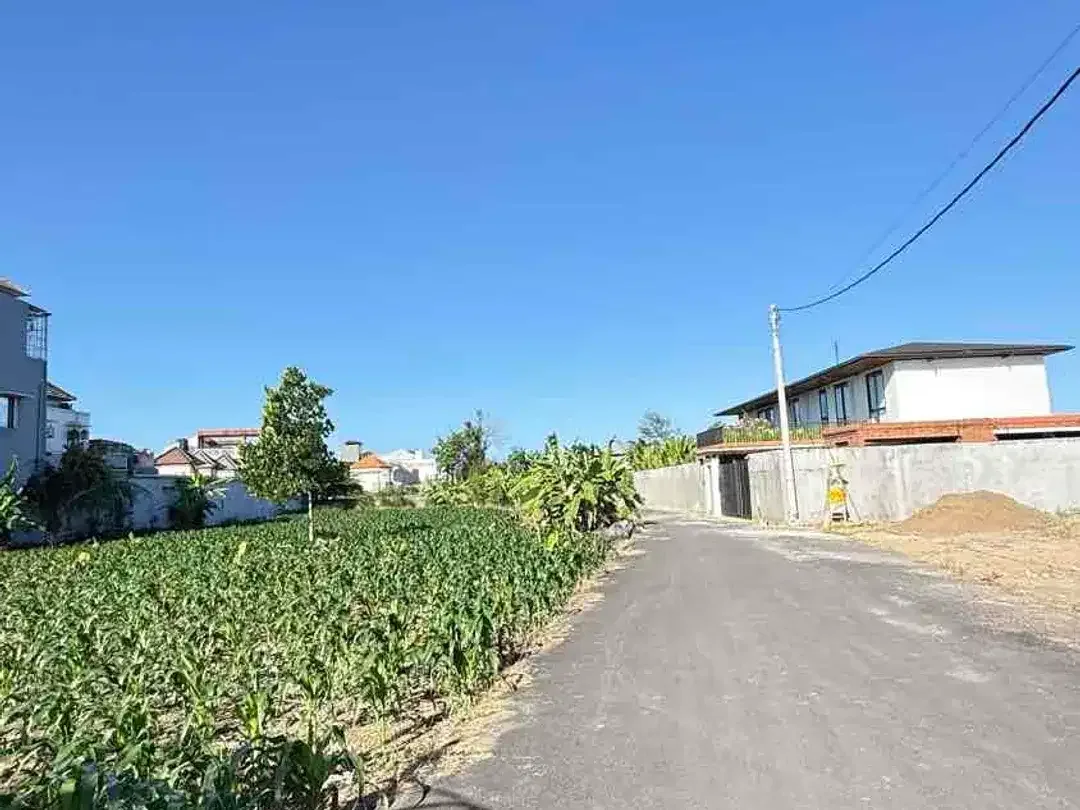 Tanah Zona Pariwisata 615 m² Dekat Pantai Padang Galak Sanur - Image 1 of 10