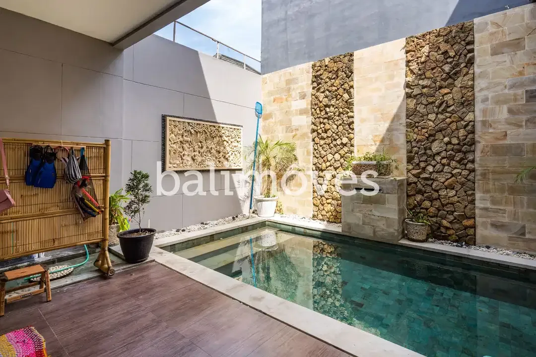 Dijual Vila Modern 3 Kamar Tidur - Image 2 of 10