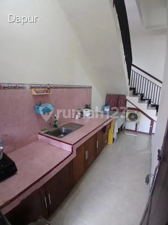 Disewakan Harian/Bulanan Rumah 2 Lantai Lokasi di Taman Griya, Jimbaran - Image 3 of 4