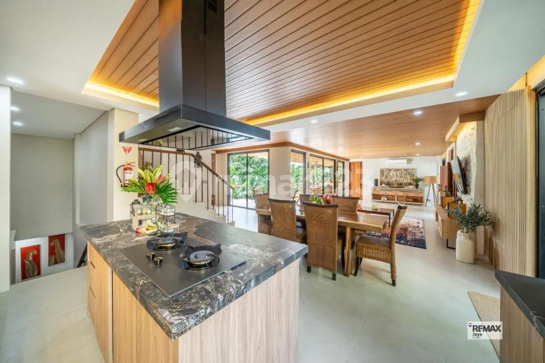 Luxury 4-Bedroom Riverside Villa With Rooftop & Billiard Table For Rent Berawa - Image 3 of 4