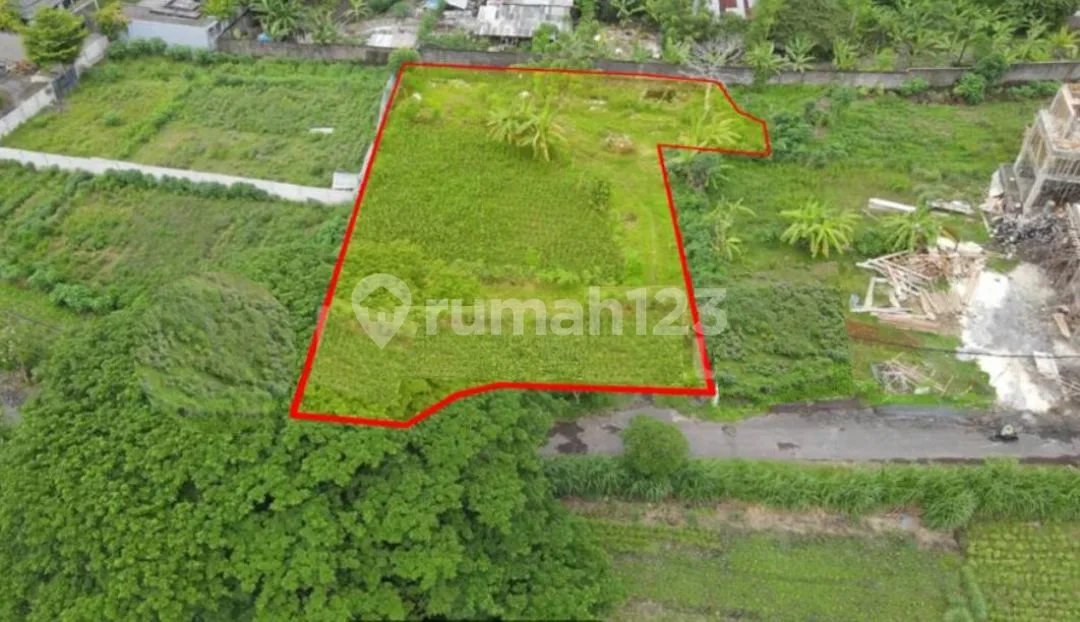 Tanah Komersial Sanur 1600 Sqm Dekat ke Pantai Matahari Terbit - Image 1 of 4