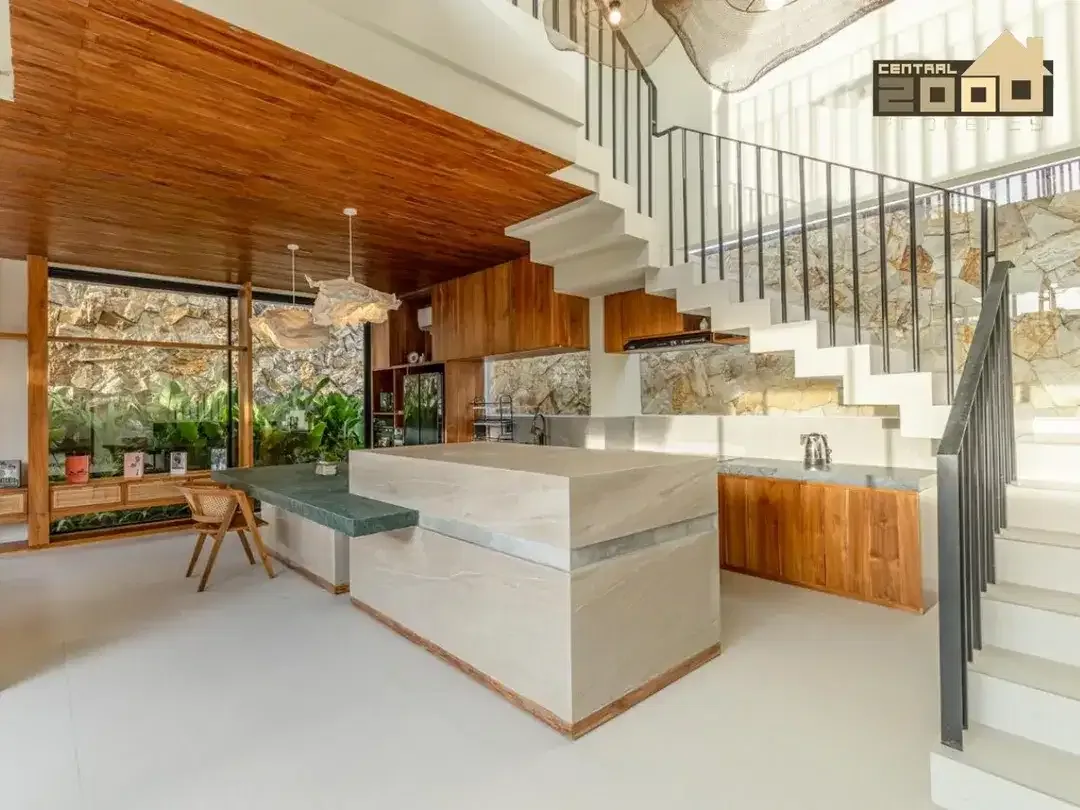 Luxury Design Tropical Villa in Prime Seminyak, Bali - Image 5 of 10