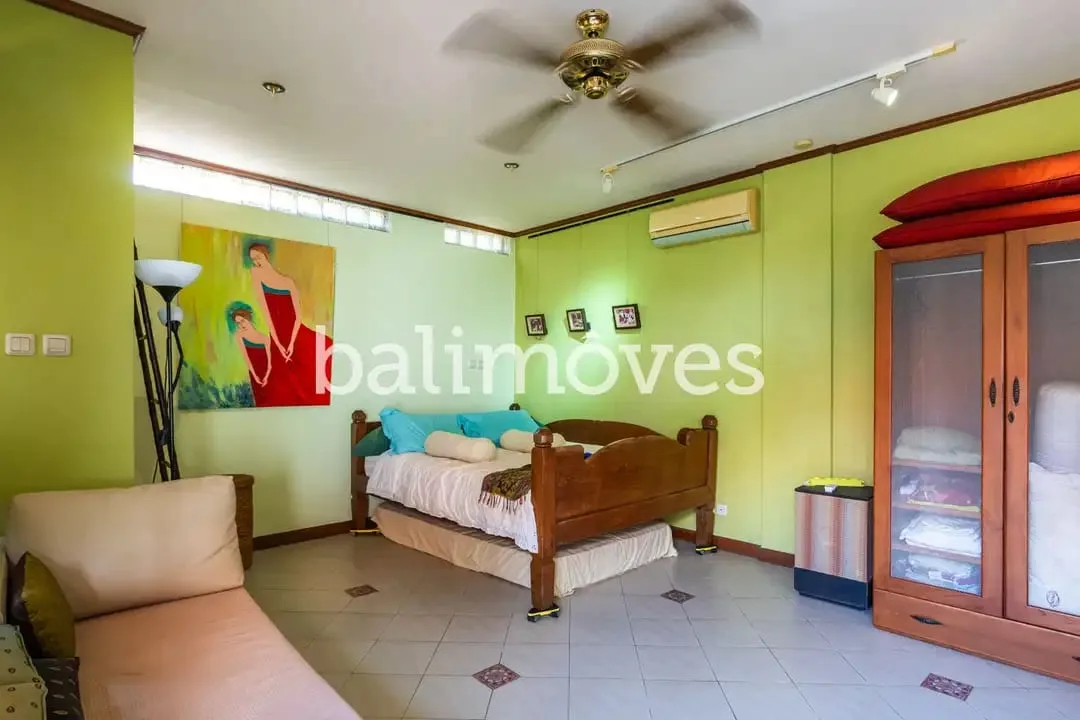 Dijual Villa Klasik Dan Luas 4 KT Di Tepi Pantai Sanur - Image 7 of 10