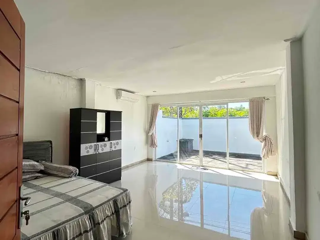 Villa lovina 8 are, view pantai

Jl. Melati, Dencarik, Kec. Banjar, Kabupaten Buleleng - Image 8 of 10
