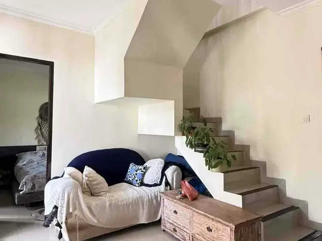 DIJUAL RUMAH FULL FURNISHED – ONE GATE SYSTEM DI UNGASAN, KUTA SELATAN, BALI - Image 5 of 10