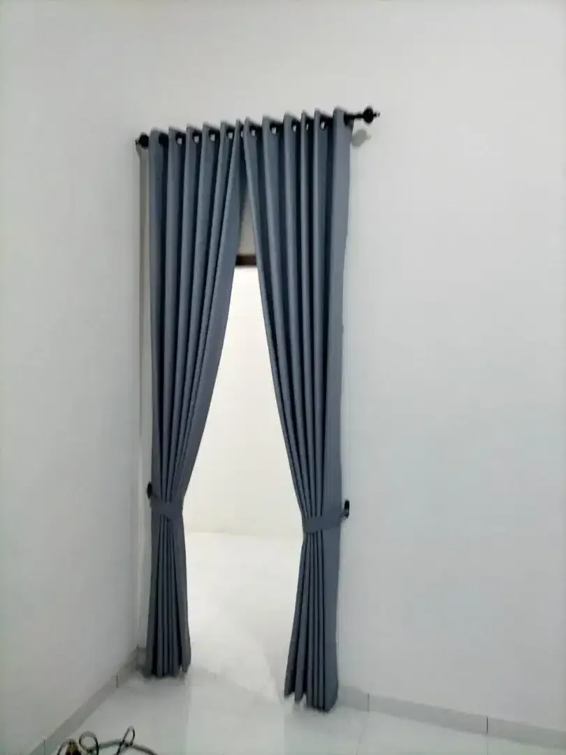 Korden/ Gorden/ Curtain Blackout Abu Abu - Image 4 of 6