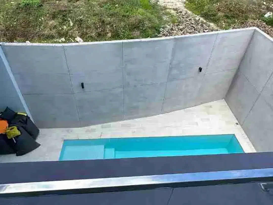 Jual Villa Modern 2lt Semifurnished lokasi Jl Raya Kerobokan dekat canggu area Investasi.i - Image 7 of 10