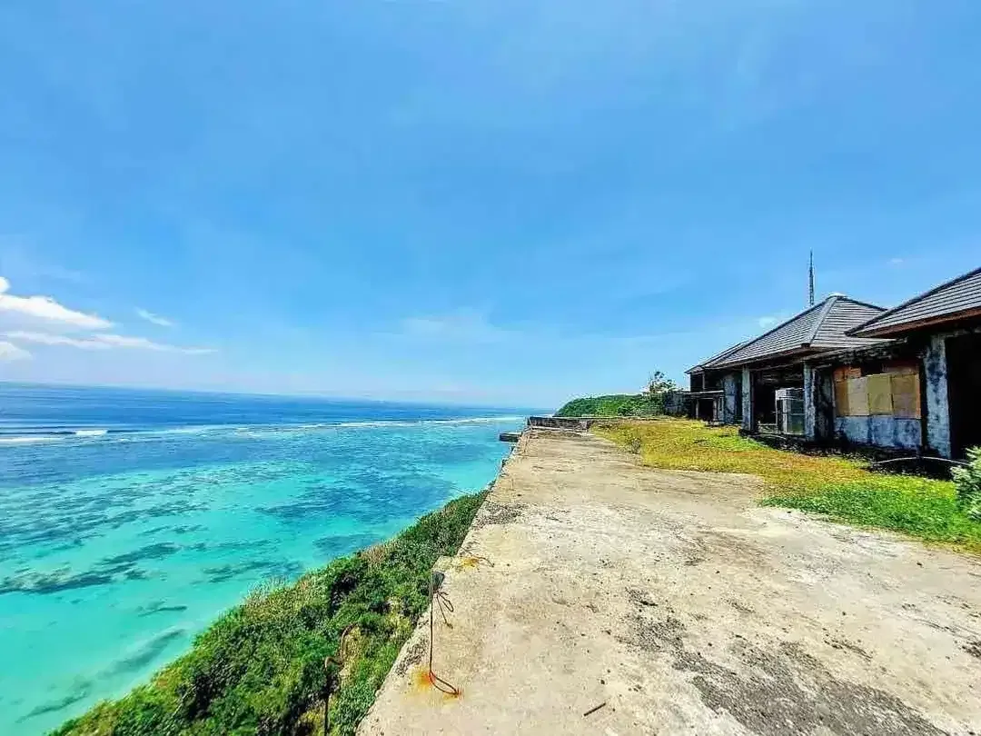 Dijual lahan bonus bangunan dgn view full laut lokasi dekat dengan ampurva Nusa dua Bali. - Image 5 of 10