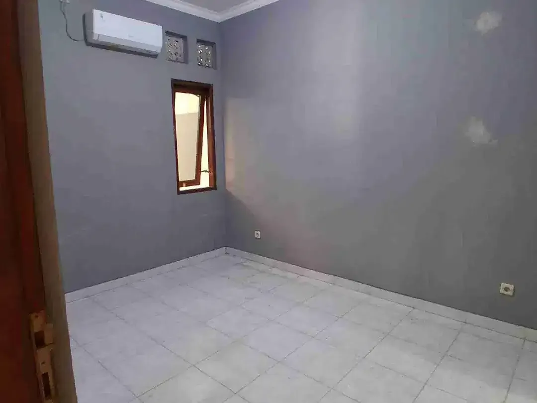 DISEWAKAN RUMAH 2 LANTAI DI TENGAH KOTA DENPASAR - Image 6 of 10
