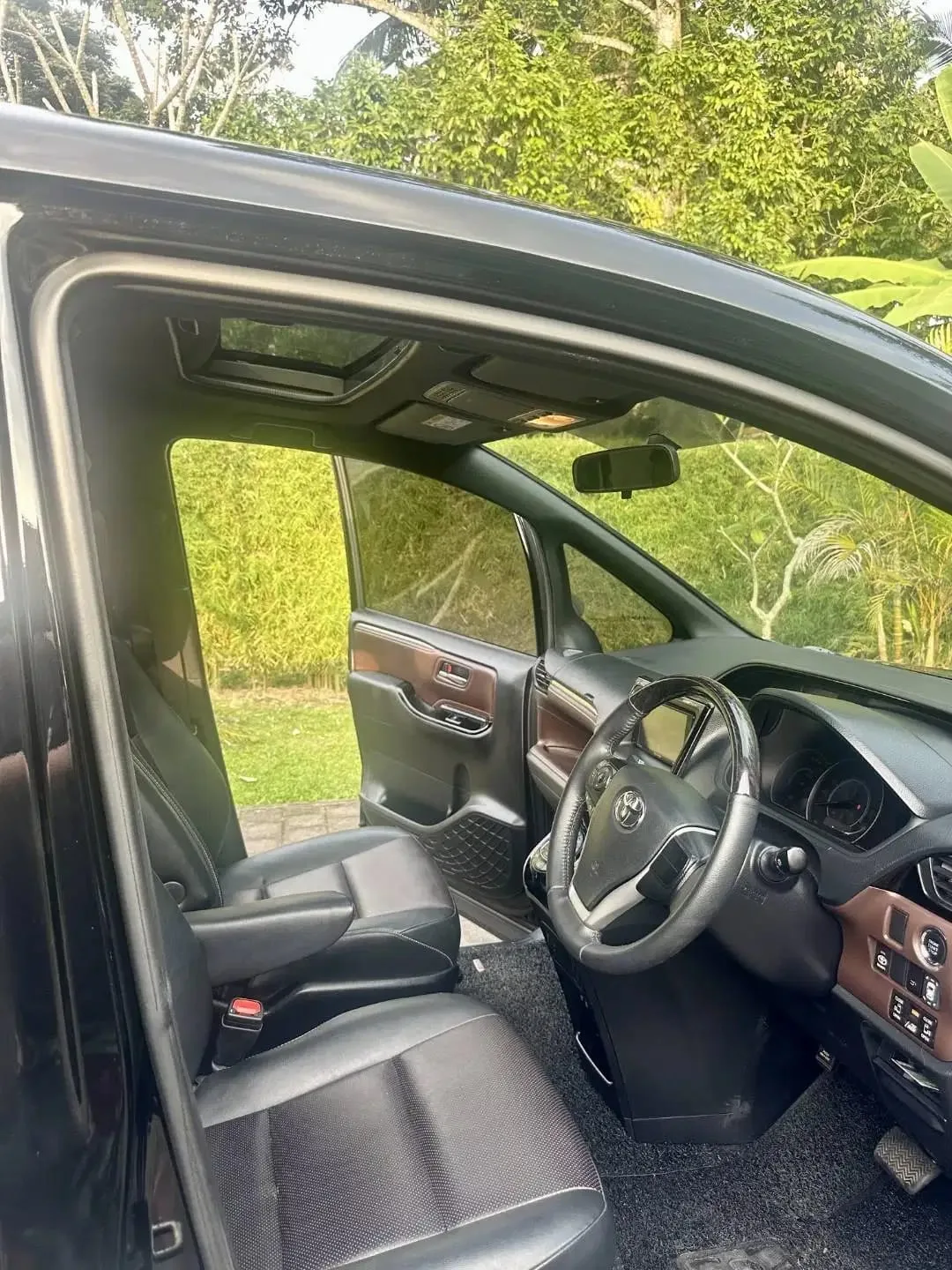 TOYOTA VOXY 2020 - Image 4 of 10