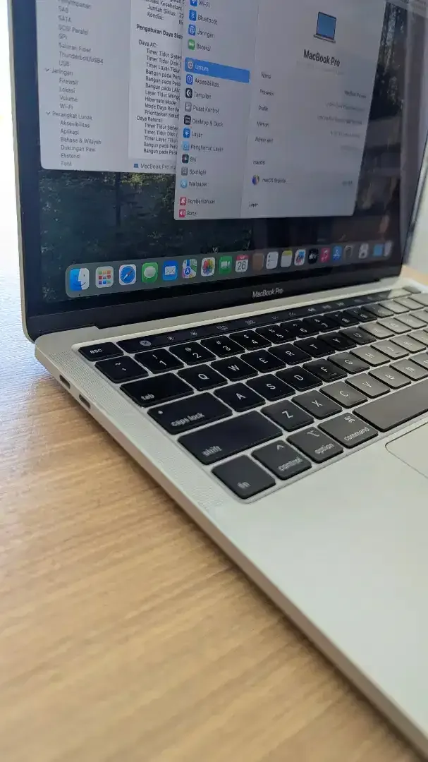 MACBOOK PRO TOUCHBAR 2020 8/256 - Image 3 of 5