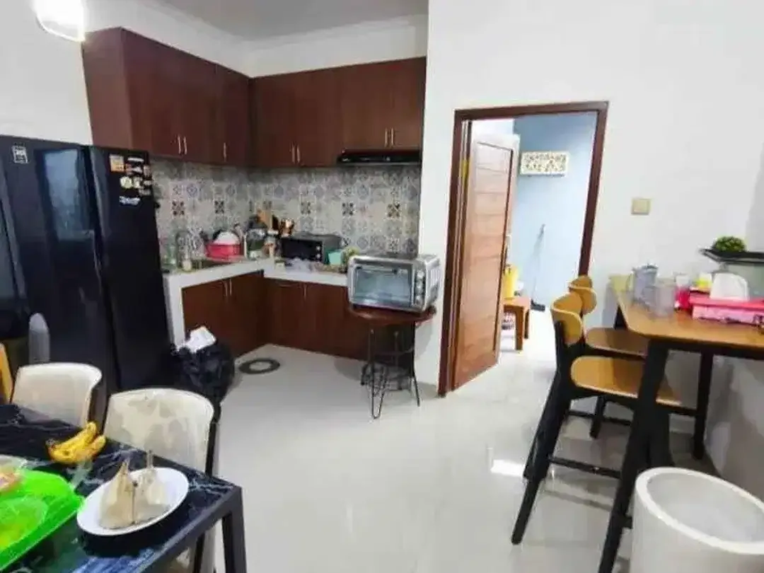 Di jual rumah 2 lantai MAsih terawat baik dan siap huni - Image 3 of 6