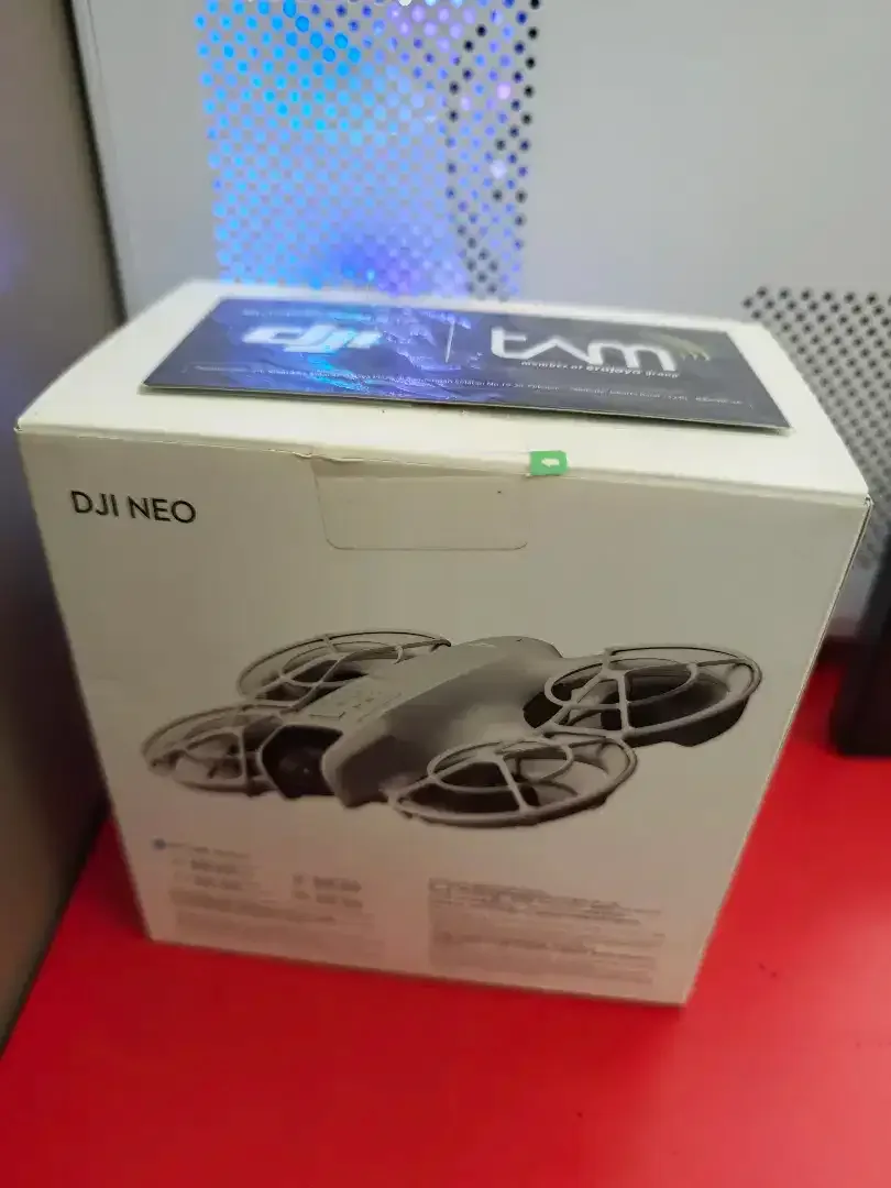 DJI Neo Fly More Combo - Image 2 of 3