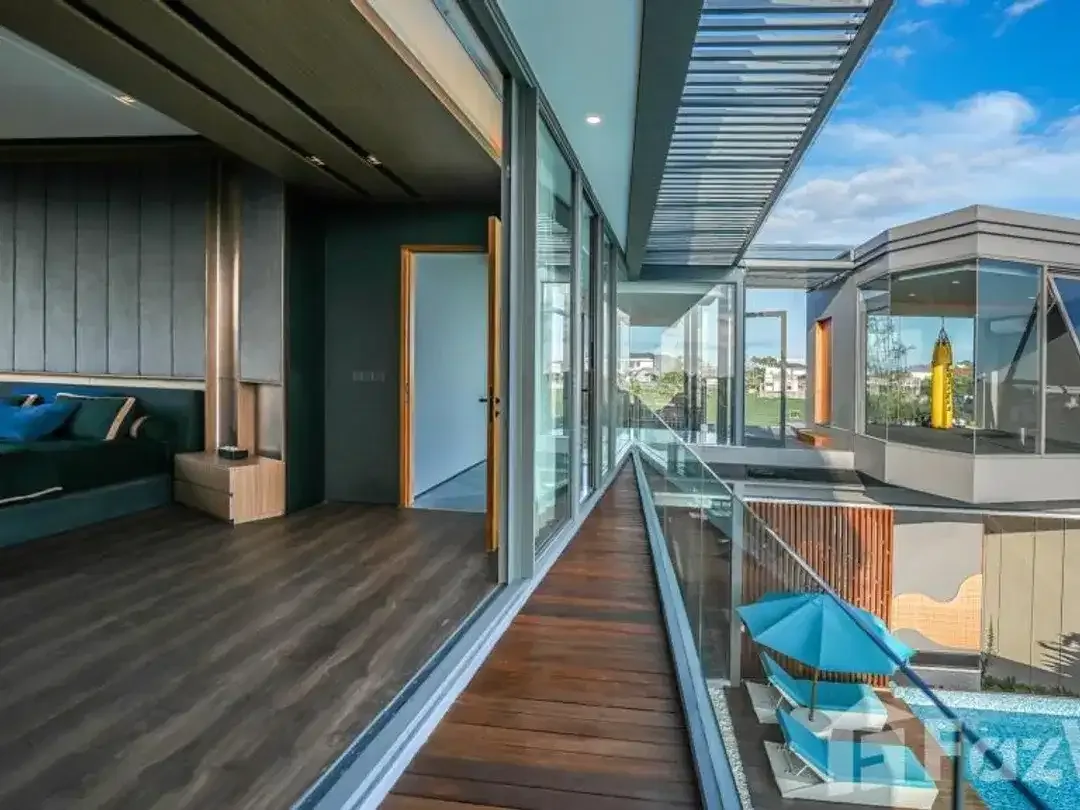 5 Bedroom Villa for sale in Kerobokan, Bali - Image 4 of 10